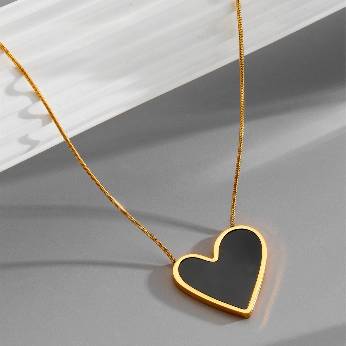Asymmetric Black Pendant