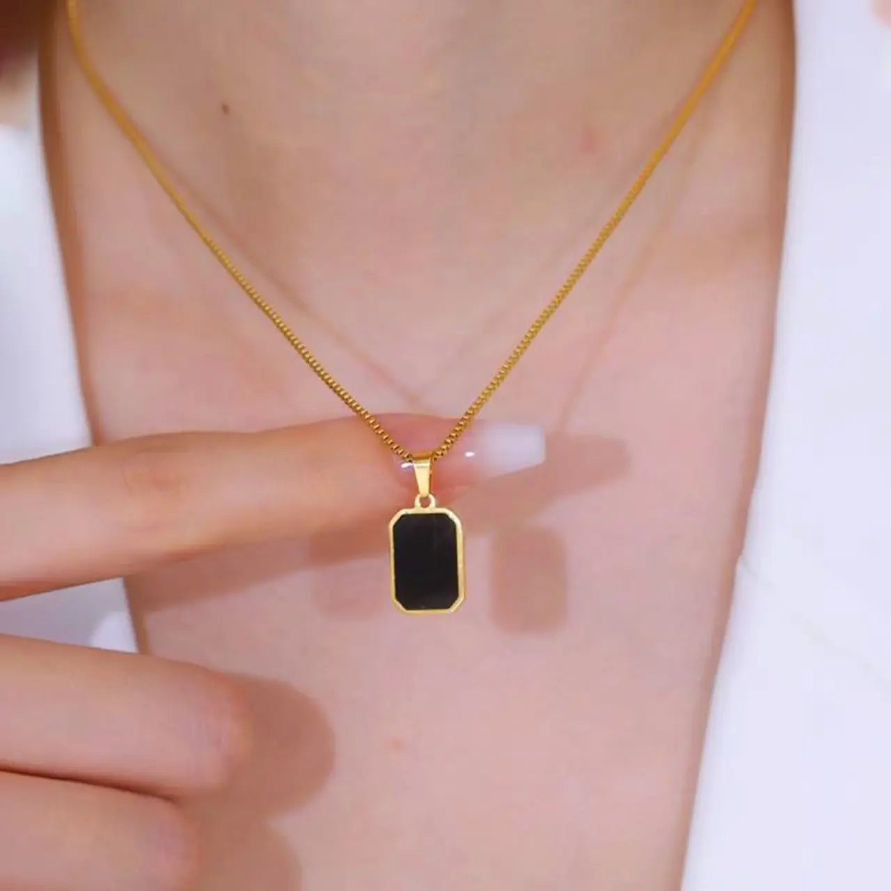 Midnight Frame Pendant